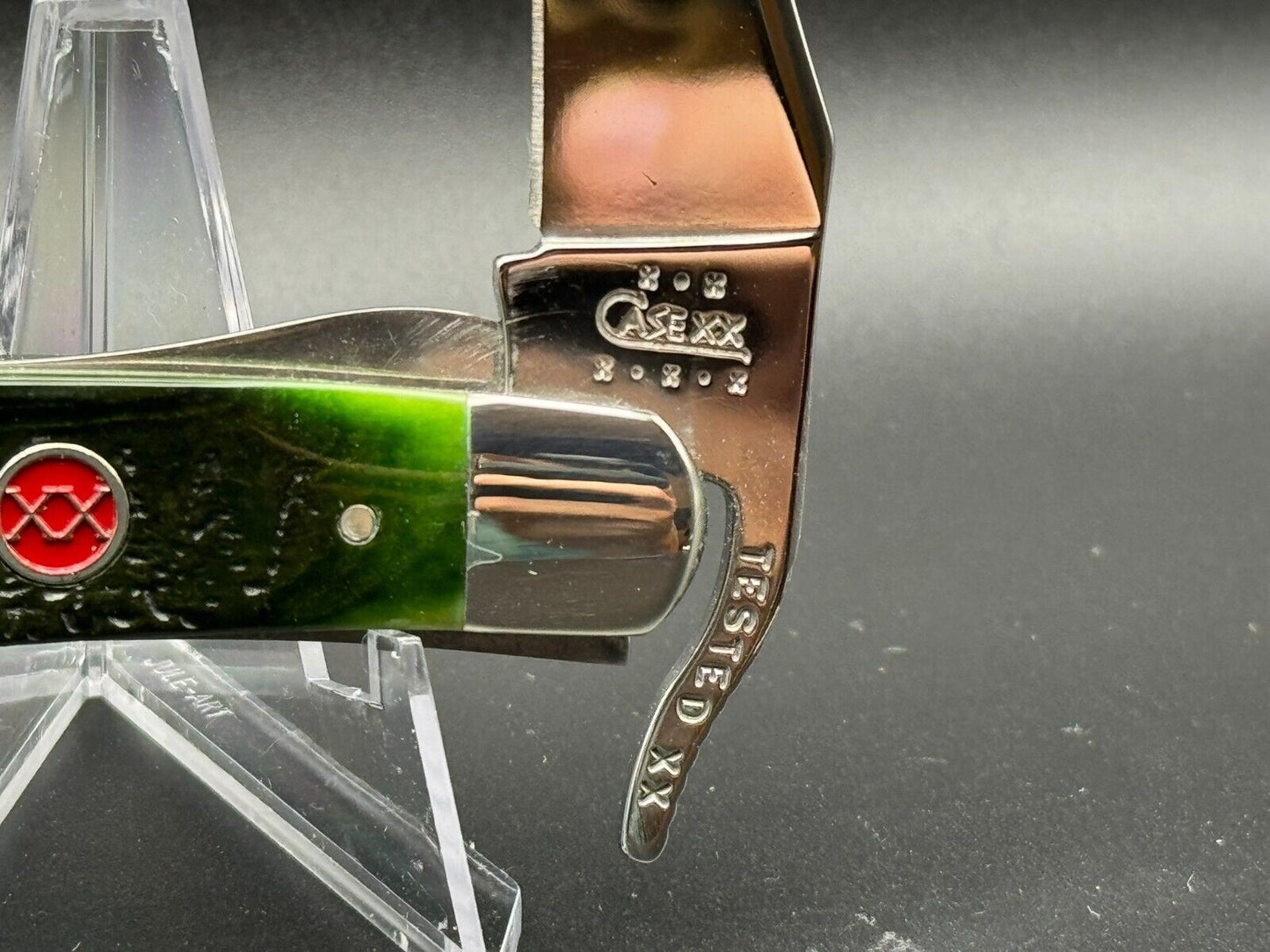 2002 CASE XX RUSSLOCK RED SHEILD GREEN CHRISTMAS TREE KNIFE 61953L SS