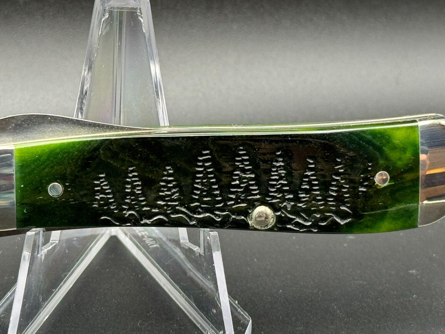2002 CASE XX RUSSLOCK RED SHEILD GREEN CHRISTMAS TREE KNIFE 61953L SS